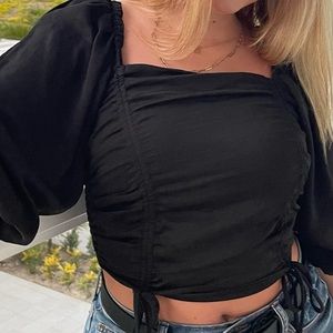 BLACK BOUTIQUE PUFF SLEEVE TOP